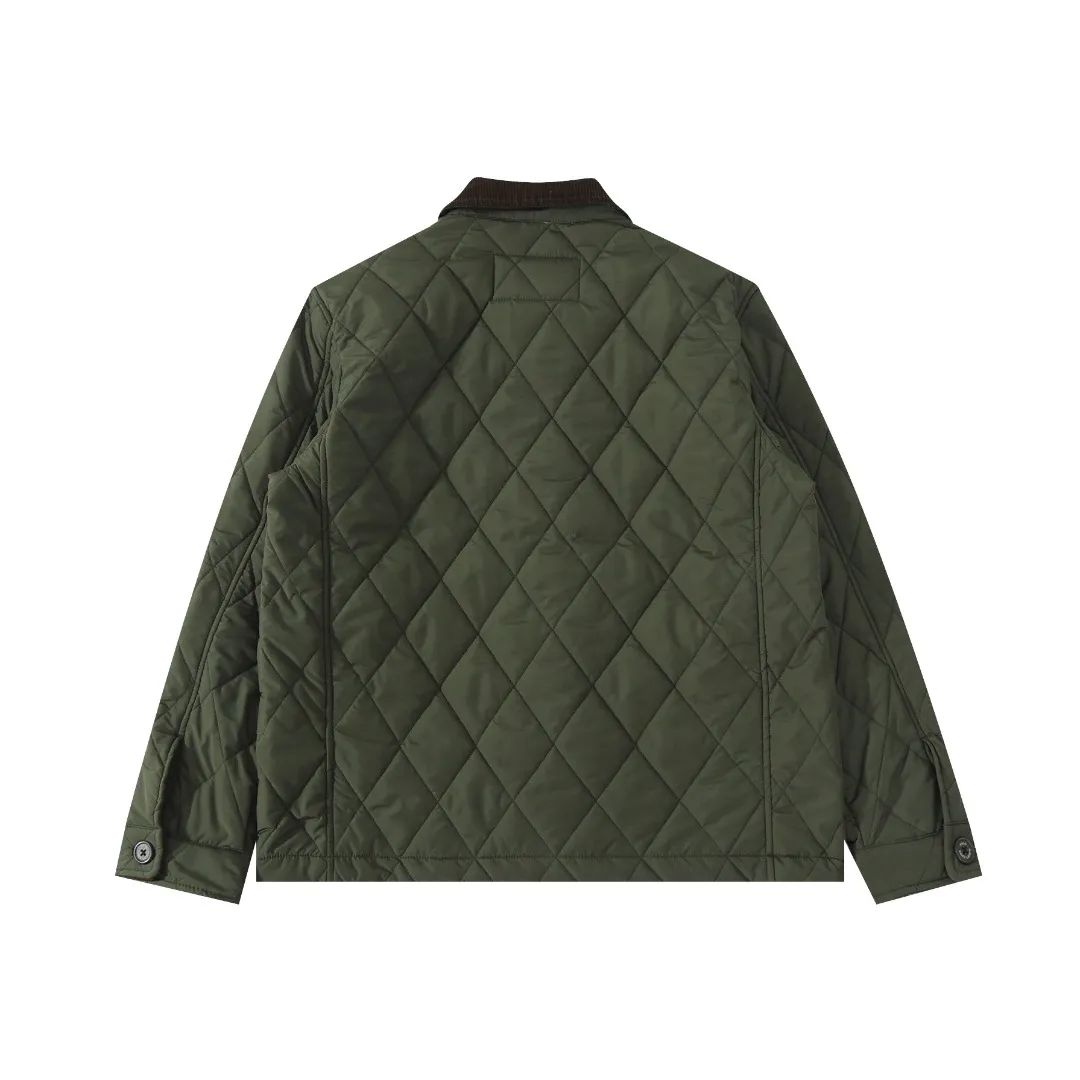 P370 #R50 Ralph Lauren/Ralph Lauren classic old money style workwear rhombus retro cotton jacket. Inspired by retro workwear, it reshapes the contemporary British style. Imported machine-pressed diamond quilting technology, every quilting line is accurately aligned, and the details are full of ingenuity; three-dimensional tailoring creates a neat H-shaped silhouette, and it can still remain light and straight when worn in multiple layers in autumn and winter. Customized metal buttons, low-key embellished textured corduroy lapel design, full of retro atmosphere, 37.5° temperature control black technology, breathable and moisture-proof, locks in temperature and sweat, waterproof and snow-proof fabric, no fear of bad weather, anti-run cotton patented technology, warm and soft, long-wearing without deformation, five high-end colors: navy | khaki | black | green | brown, easily suitable for commuting, leisure, and travel. Wearing one piece gives off a calm temperament of "old money style", and you can have both style and warmth in low-temperature weather.  Color: Navy blue, black, khaki, military green, brown Size: S M L